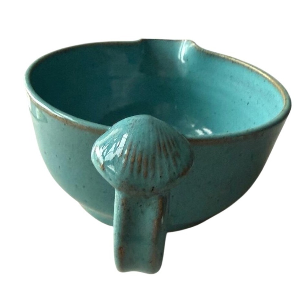Vintage Signed DW Stoneware Batter Bowl Seashell Handle Teal Pottery - Picture 7 of 9